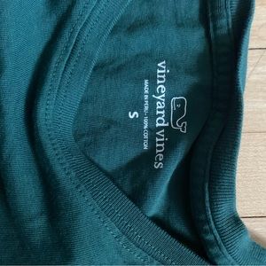 Small women’s/men’s dark green Vineyard Vines long sleeved shirt